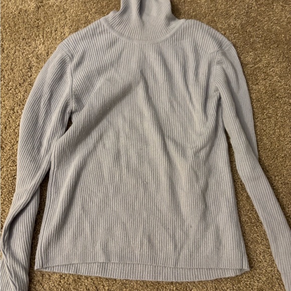 L.L. Bean 100% Wool Turtleneck Sweater - Picture 2 of 4